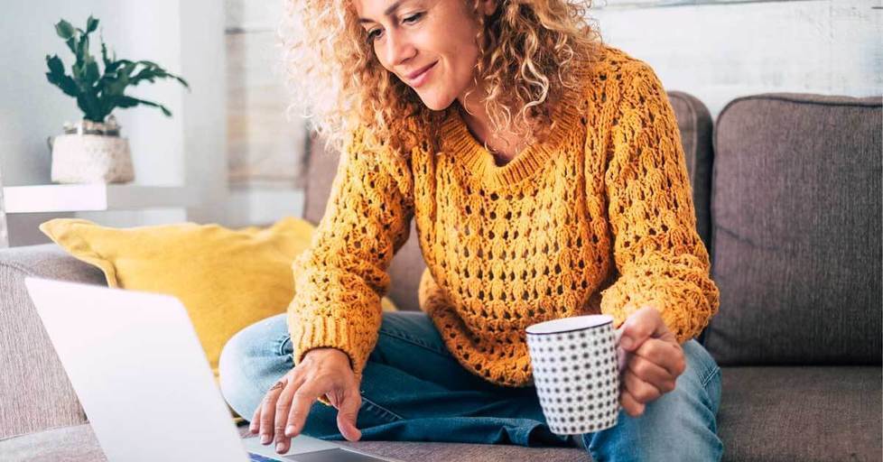 Woman-working-on-laptop